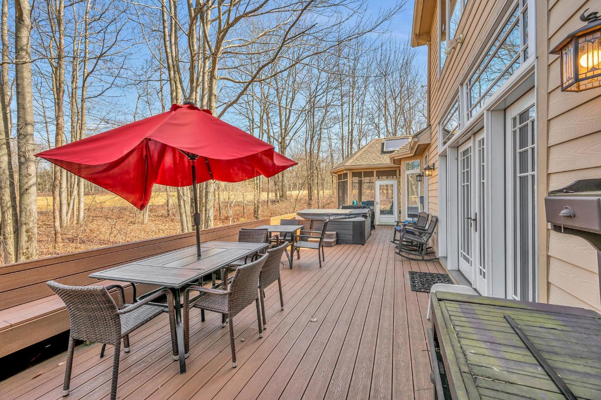 Poconos Playtime Paradise Luxury Play Escape * Pocono Pines